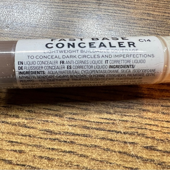 Revolution Fast Base Concealer Lightweight Buildable Coverage “C14” Conceal - Picture 3 of 7